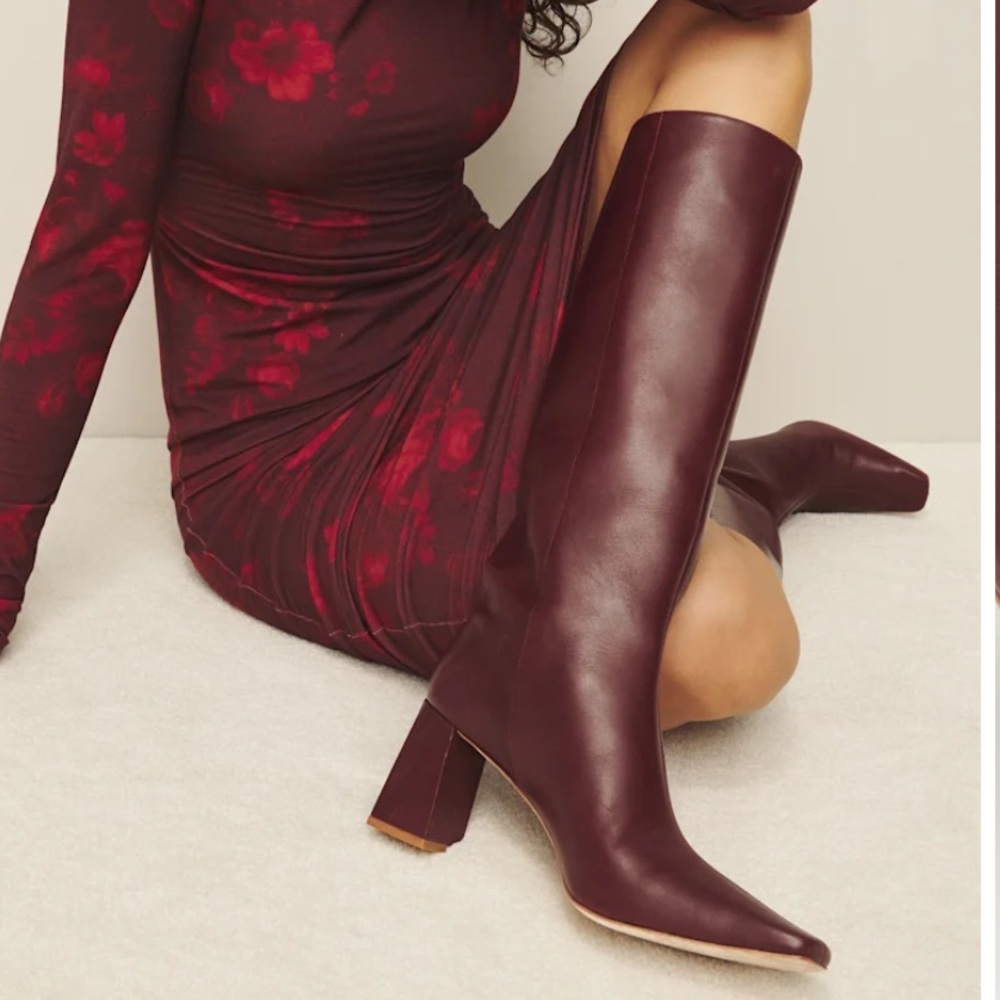 Reformation River knee high boots in ruby  Sz 7.5 new in box
